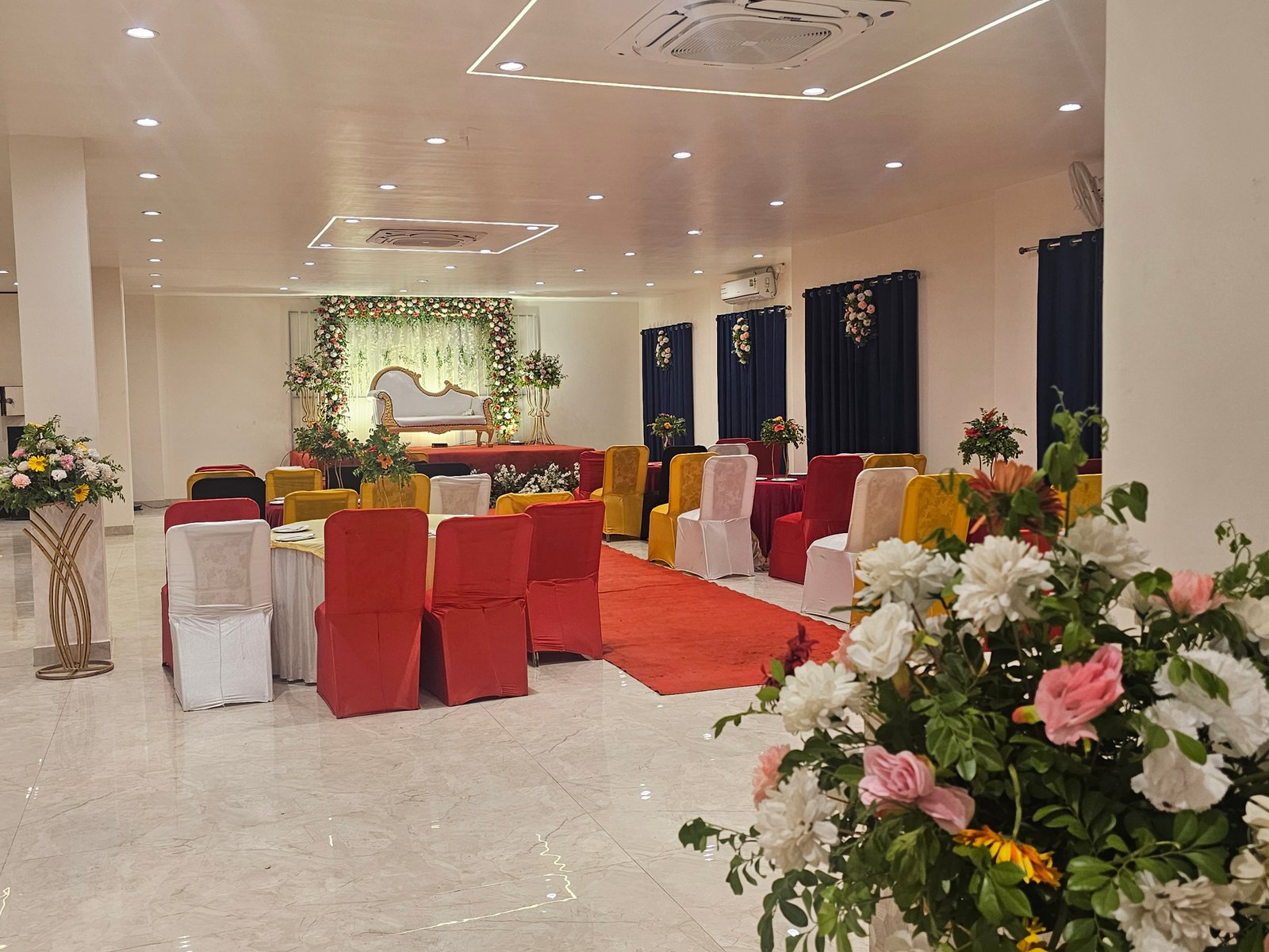 Restaurant seating